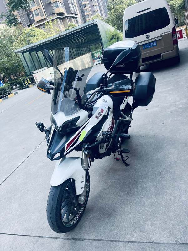 二手贝纳利金鹏 TRK251
