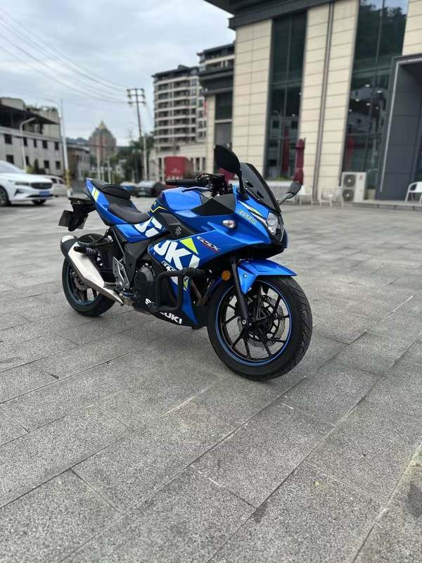 二手豪爵铃木GSX250R
