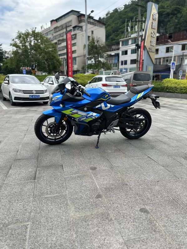 二手豪爵铃木GSX250R