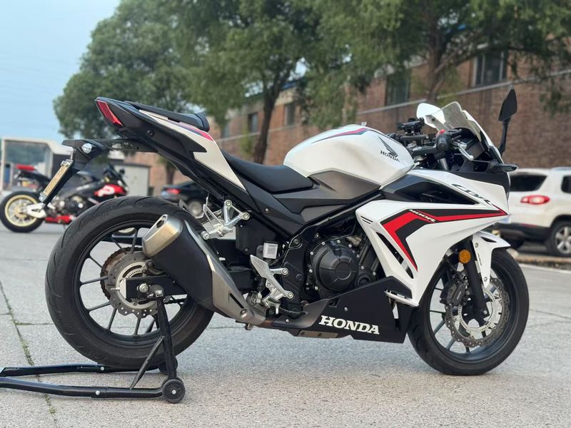二手本田CBR400R