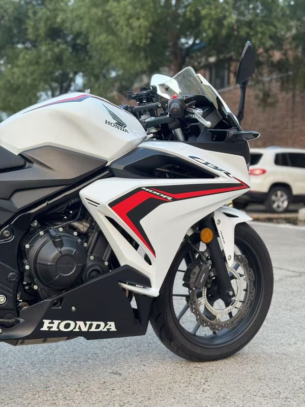二手本田CBR400R