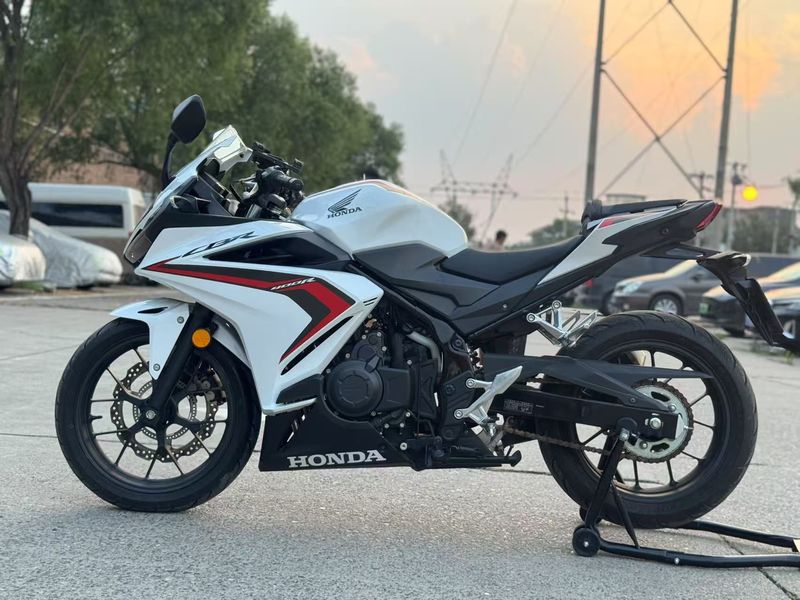 二手本田CBR400R