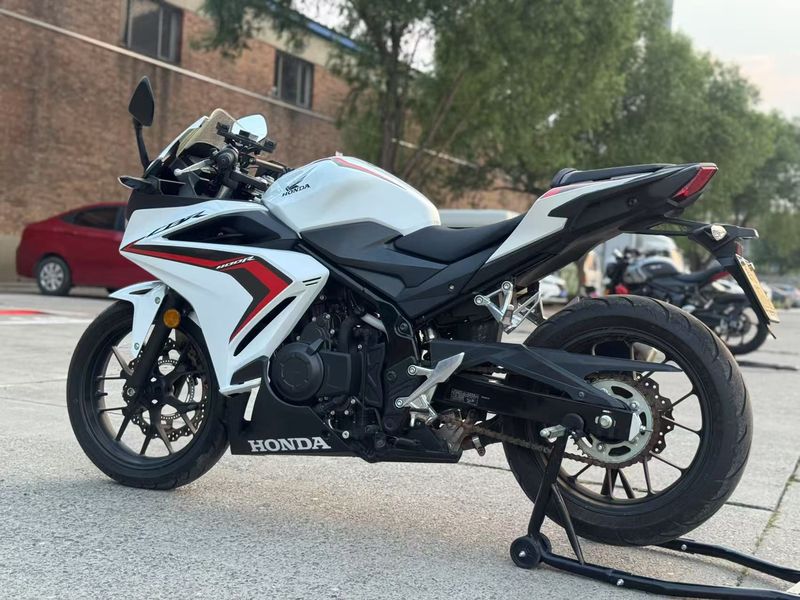 二手本田CBR400R