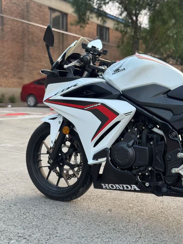 二手本田CBR400R