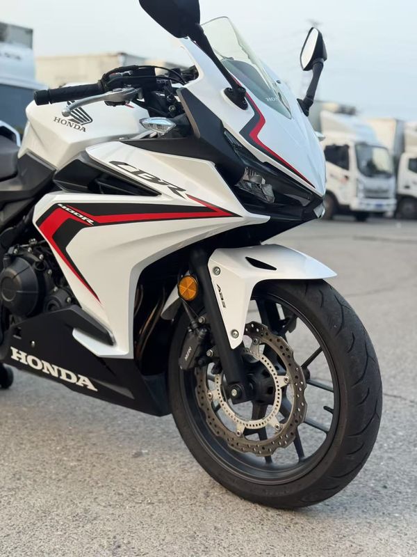 二手本田CBR400R