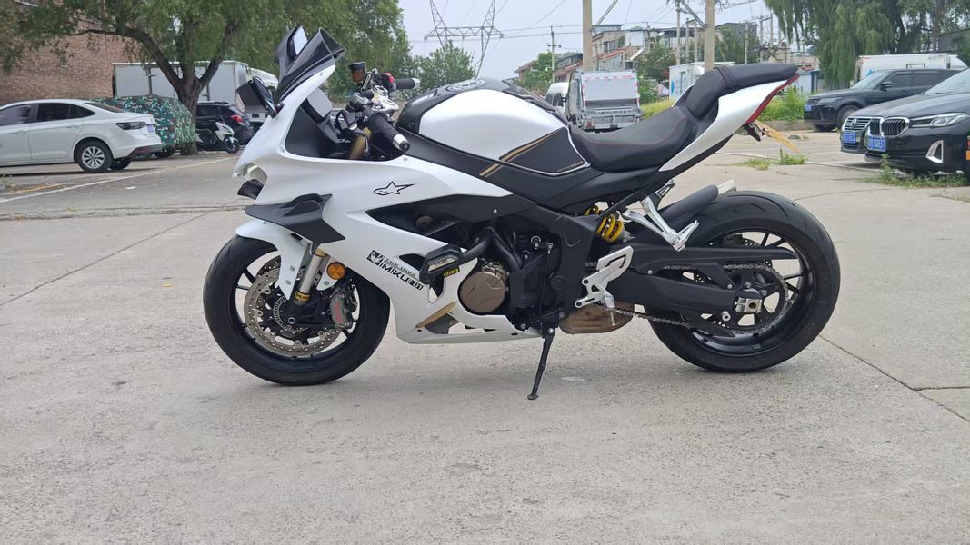 二手QJMOTOR赛800
