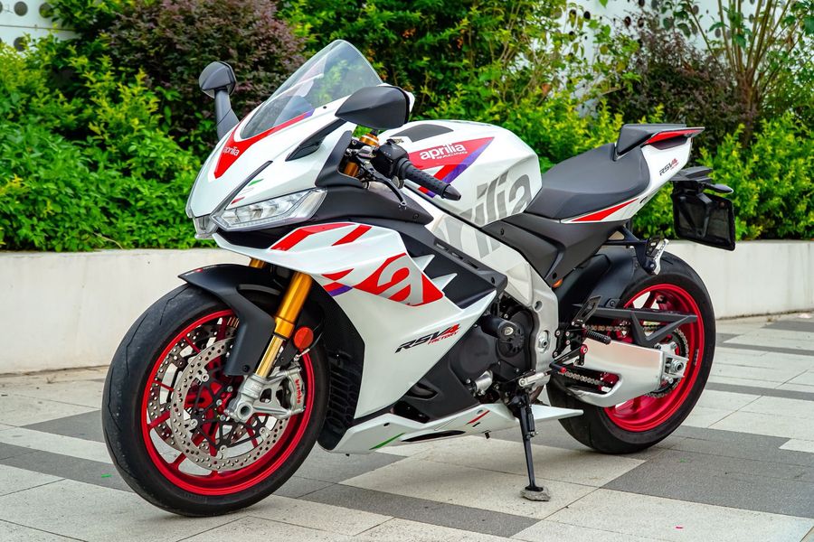 二手阿普利亚RSV4