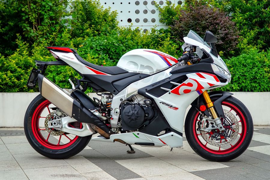 二手阿普利亚RSV4