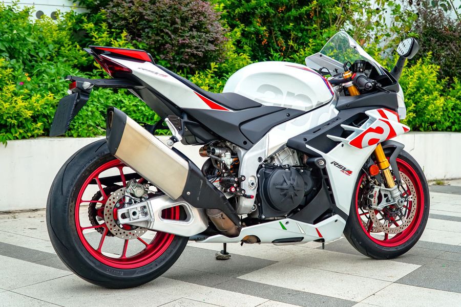 二手阿普利亚RSV4