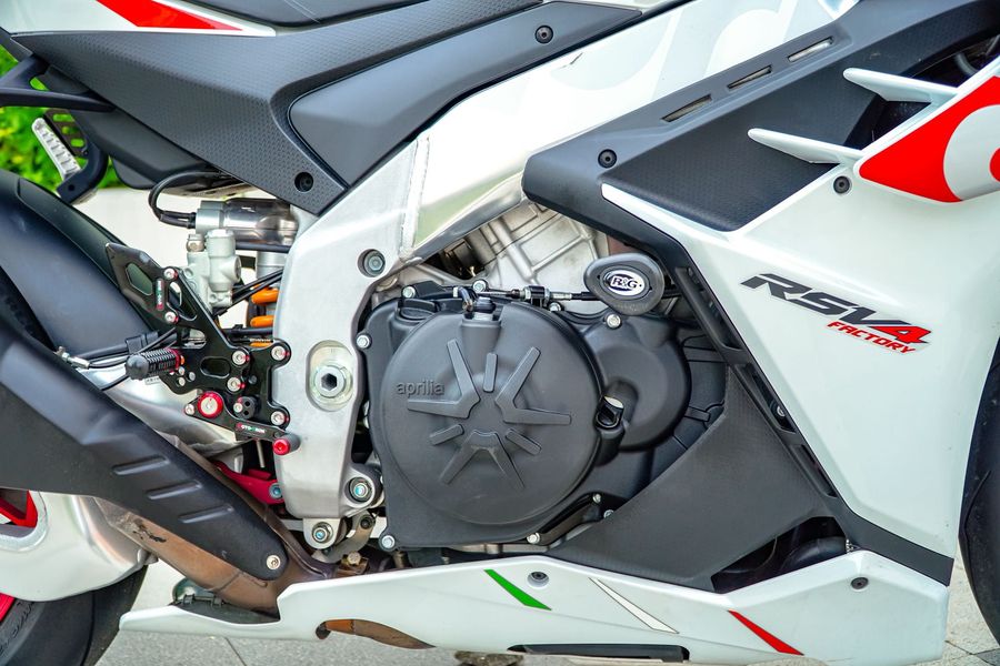 二手阿普利亚RSV4