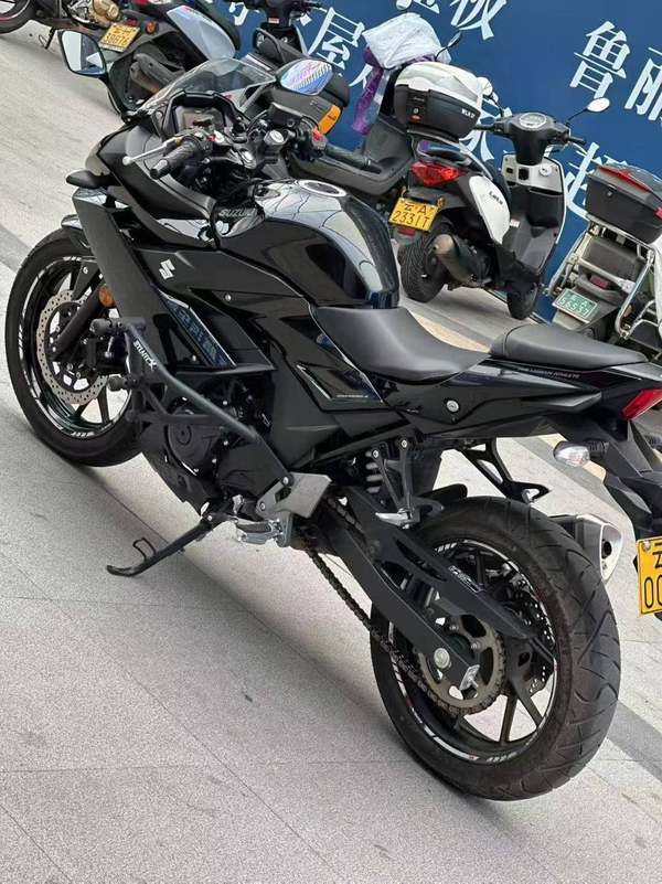 二手豪爵铃木GSX250R
