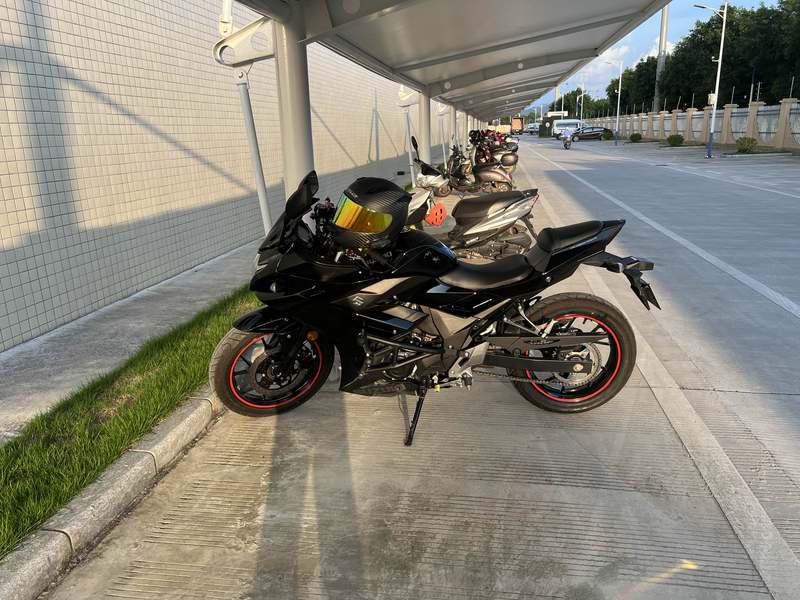 二手豪爵铃木GSX250R