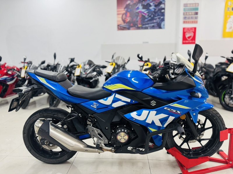 二手豪爵铃木GSX250R