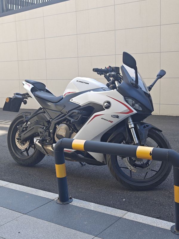 二手QJMOTOR赛250