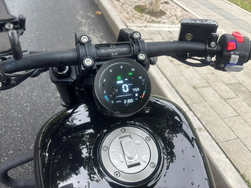 二手QJMOTOR闪350