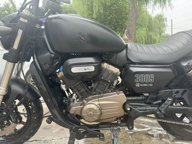二手QJMOTOR闪300