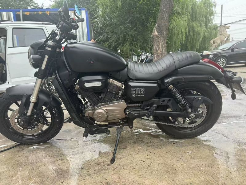 二手QJMOTOR闪300