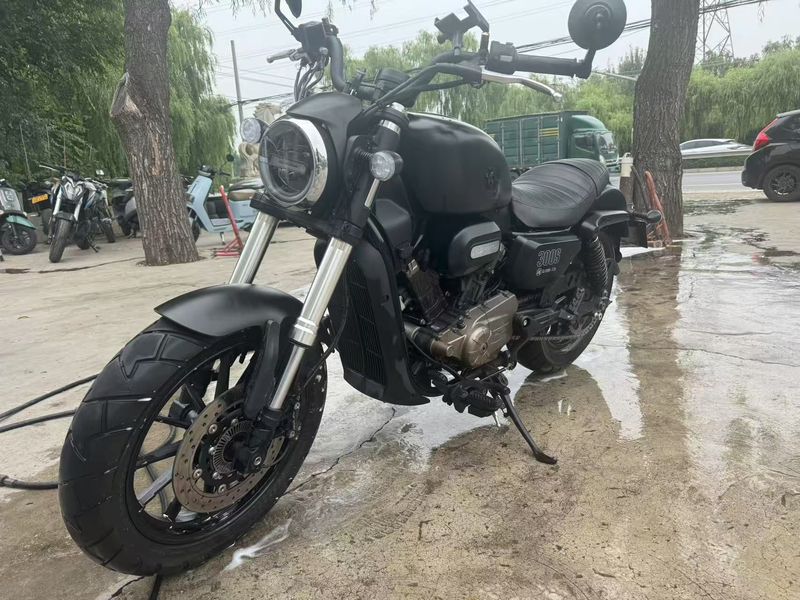 二手QJMOTOR闪300