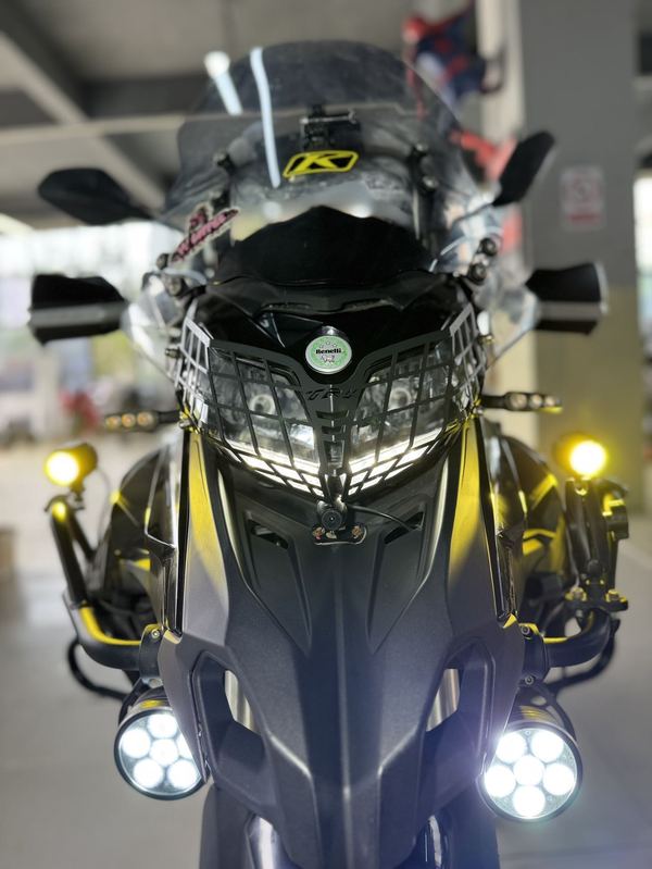 二手贝纳利金鹏 TRK502