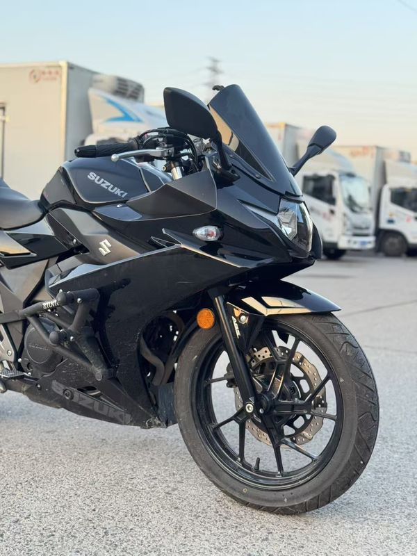 二手豪爵铃木GSX250R