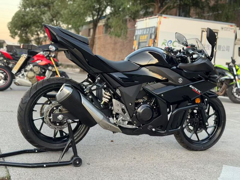 二手豪爵铃木GSX250R