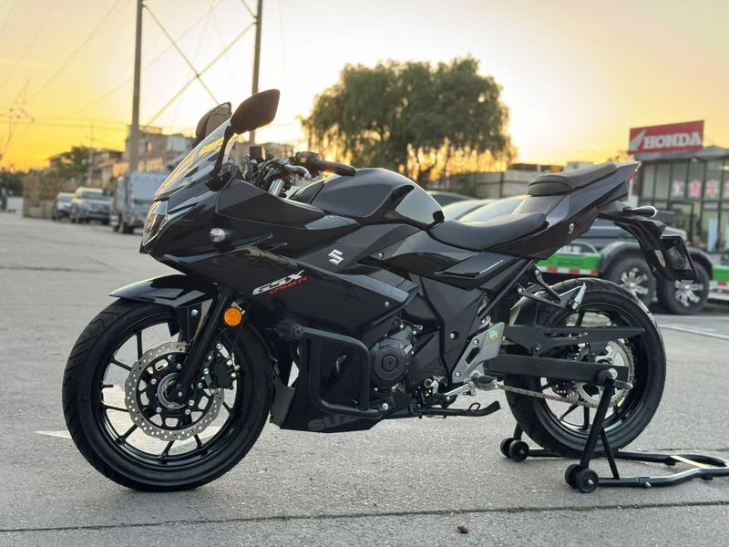 二手豪爵铃木GSX250R
