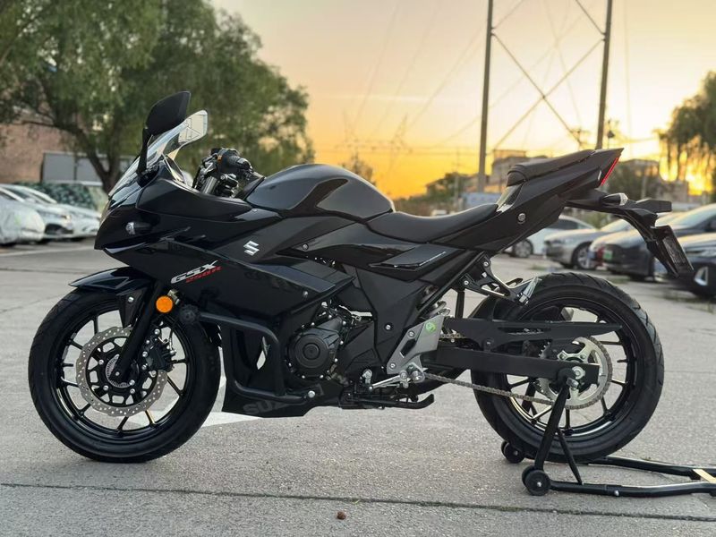 二手豪爵铃木GSX250R