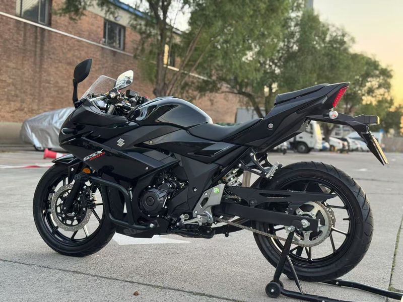 二手豪爵铃木GSX250R