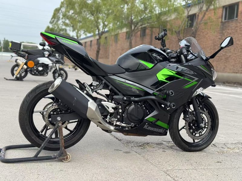 二手川崎Ninja 400
