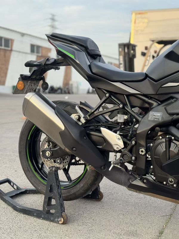 二手川崎ZX-4R