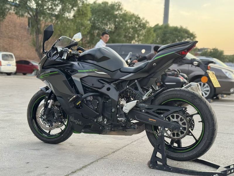 二手川崎ZX-4R