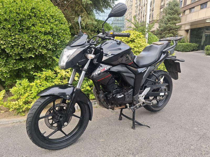 二手济南铃木极客飒 Gixxer 155 NK