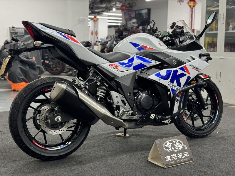 二手豪爵铃木GSX250R