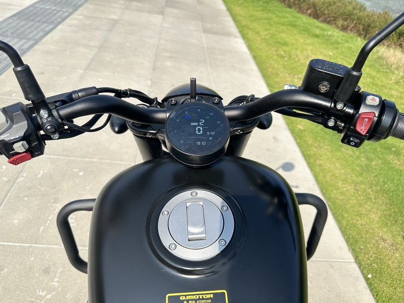 二手QJMOTOR闪250
