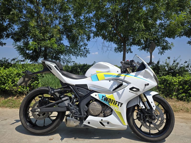 二手QJMOTOR赛250