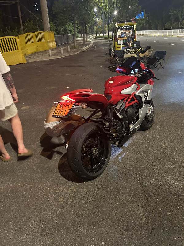 二手奥古斯塔F3 800