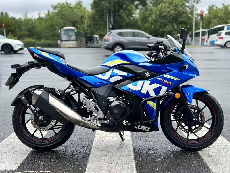 二手豪爵铃木GSX250R