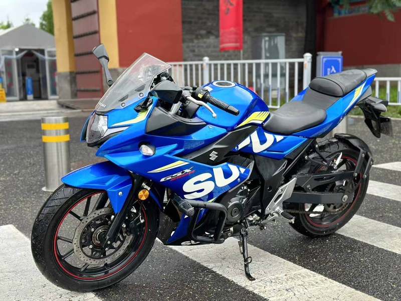 二手豪爵铃木GSX250R