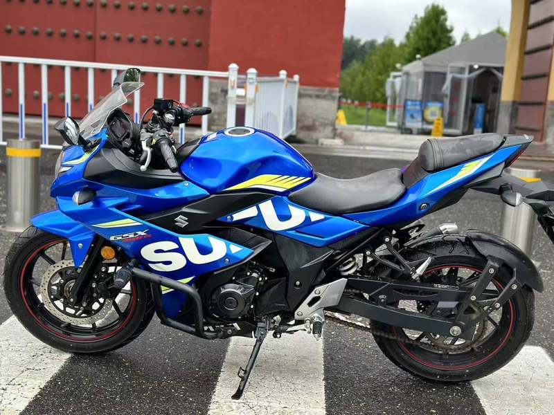二手豪爵铃木GSX250R