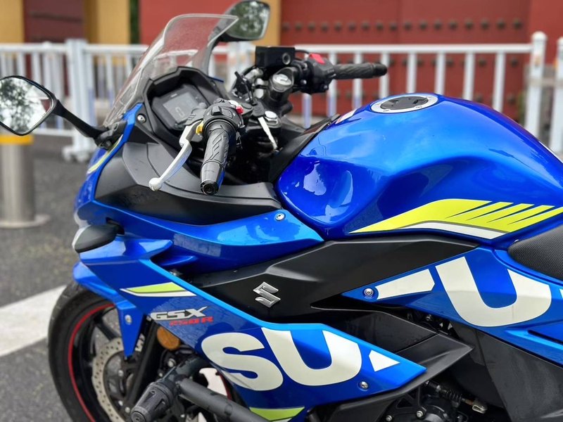 二手豪爵铃木GSX250R