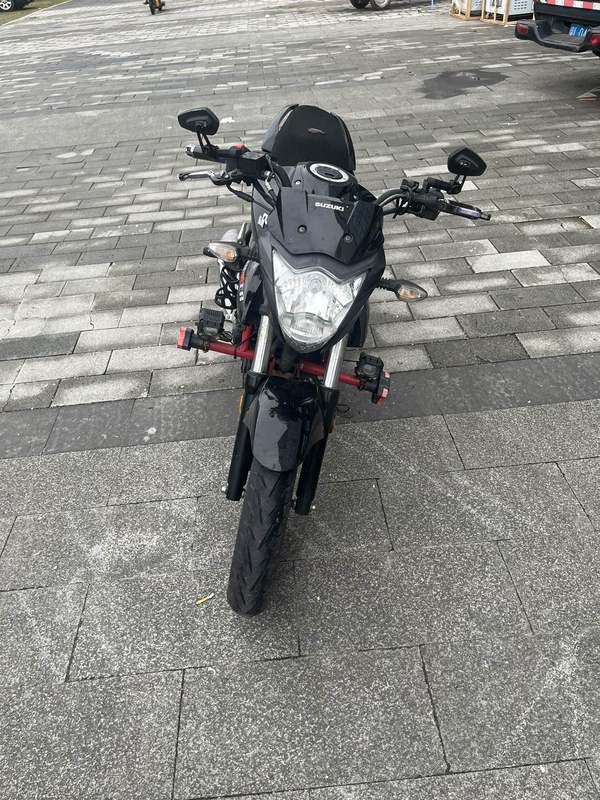 二手济南铃木极客飒 Gixxer 155 NK