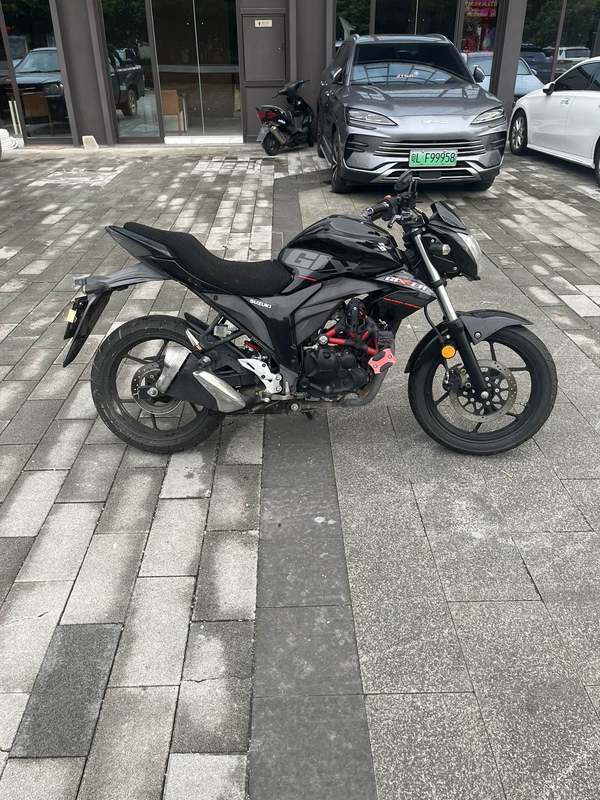 二手济南铃木极客飒 Gixxer 155 NK