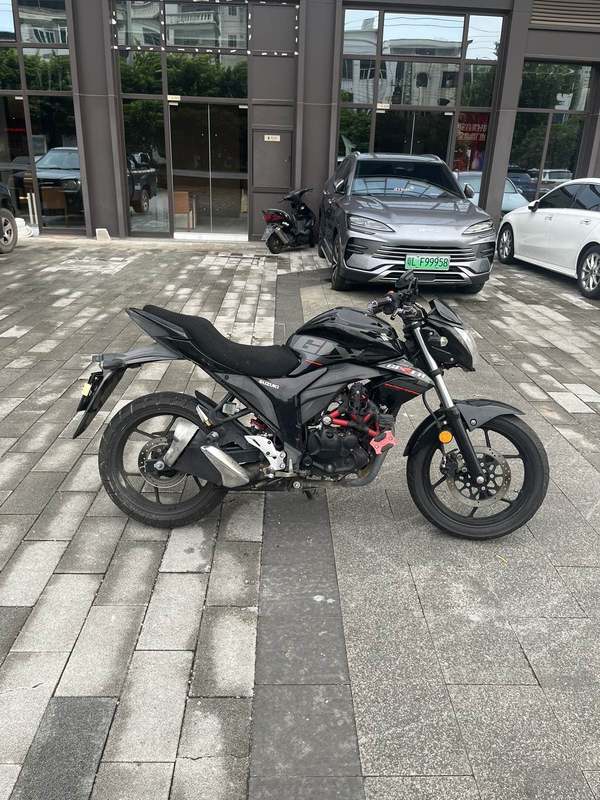 二手济南铃木极客飒 Gixxer 155 NK
