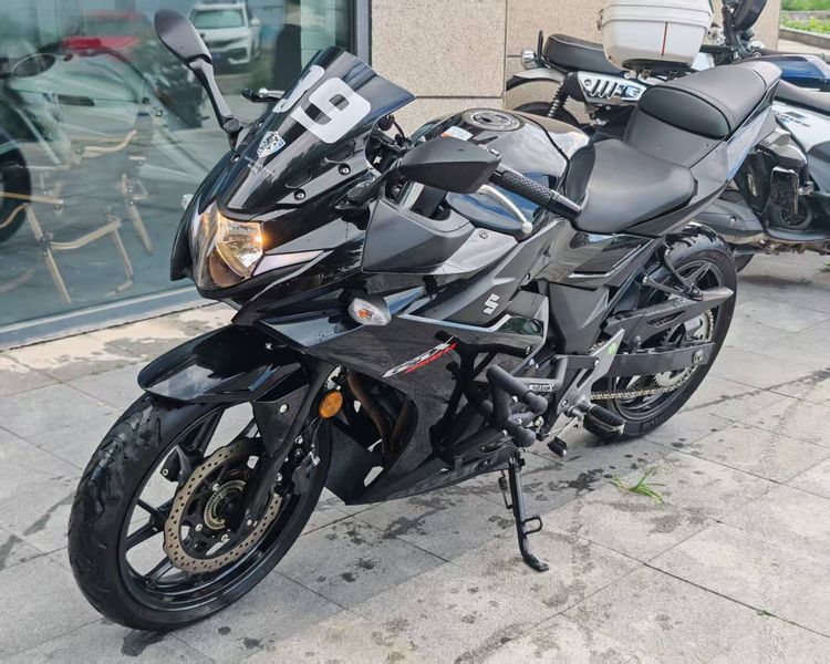 二手豪爵铃木GSX250R