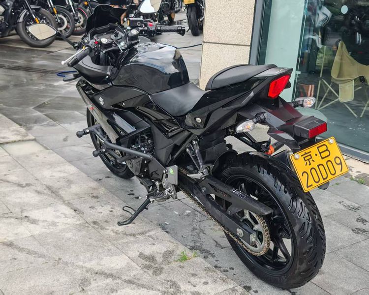 二手豪爵铃木GSX250R