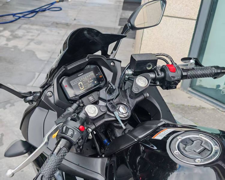 二手豪爵铃木GSX250R
