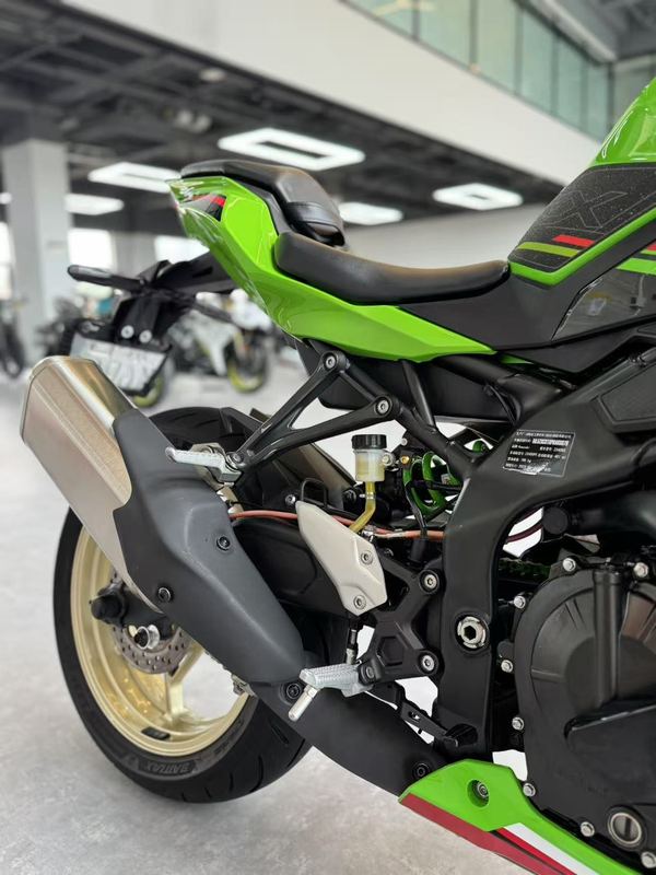 二手川崎ZX-4R