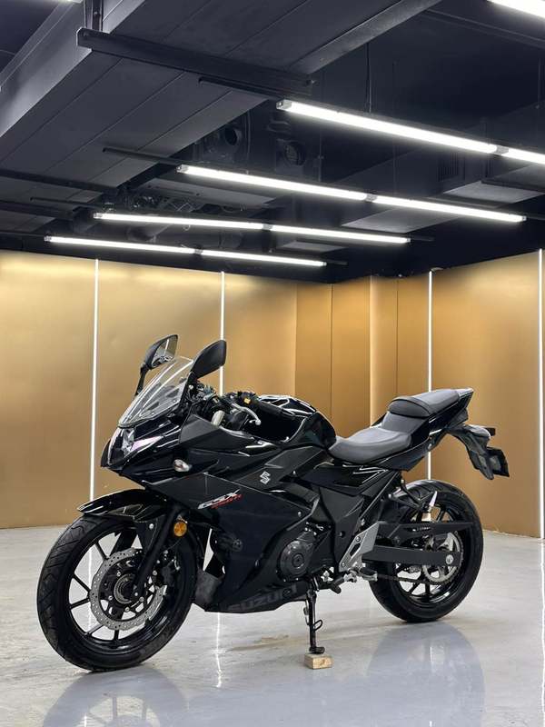 二手豪爵铃木GSX250R