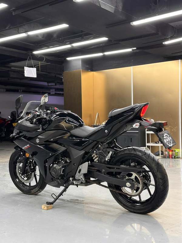 二手豪爵铃木GSX250R