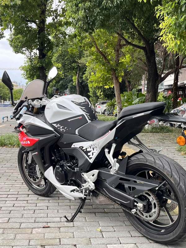 二手贝纳利龙卷风 Tornado 552R